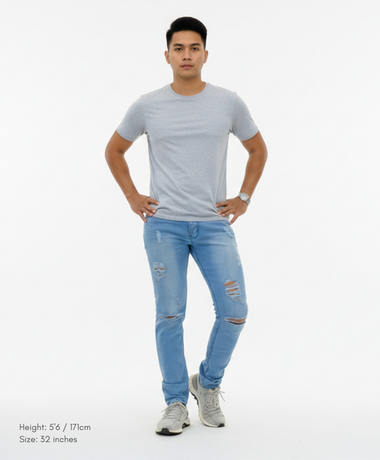 Modelo Ripped Jeans ( RUSH SALE!)
